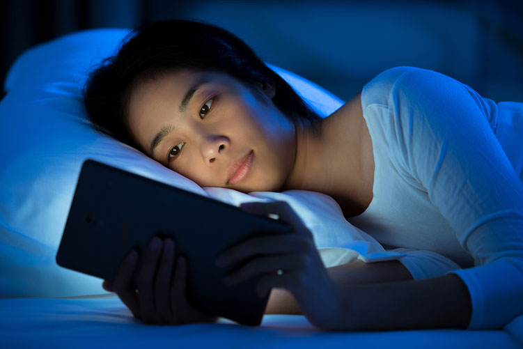 Why Blue Light is Important for Sleep and Balance - Dizzy